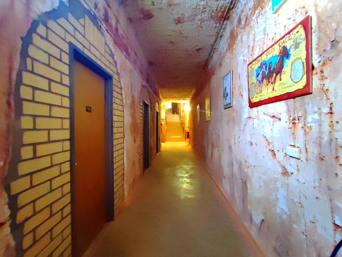 Radeka Downunder Underground Motel Coober Pedy Exterior photo