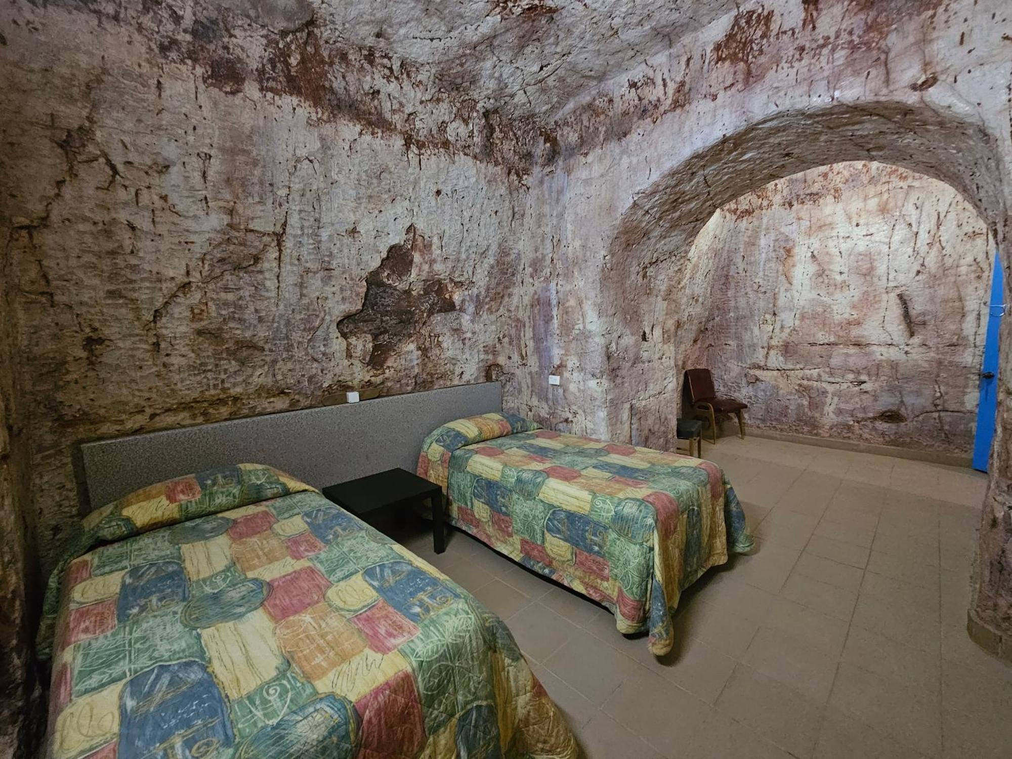 Radeka Downunder Underground Motel Coober Pedy Exterior photo