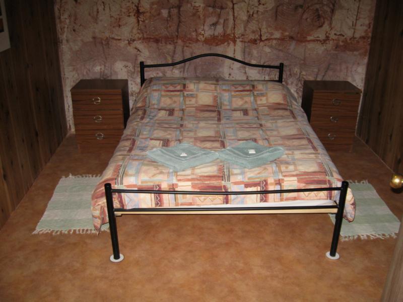 Radeka Downunder Underground Motel Coober Pedy Exterior photo