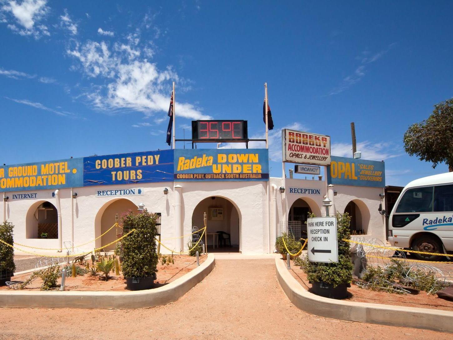 Radeka Downunder Underground Motel Coober Pedy Exterior photo